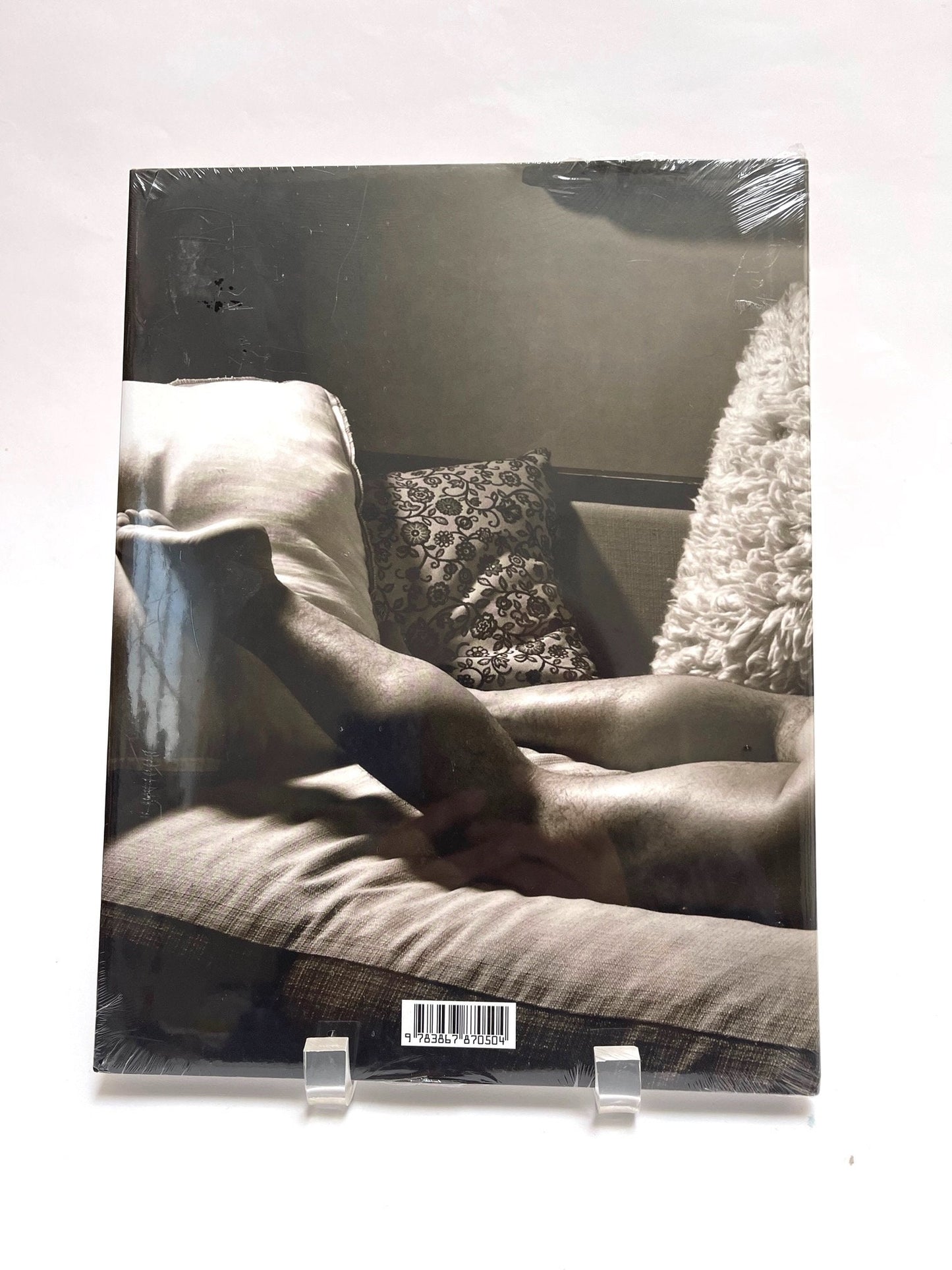 Sleepless Hardcover Book – 2010 Thomas Synnamon Photographer, MINT Still in original plastic Published by Bruno Gmunder Mature